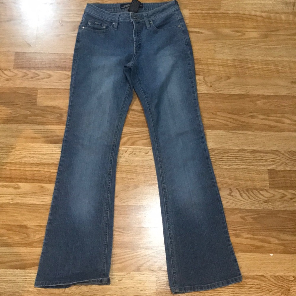 Squeeze Wide Leg Jeans